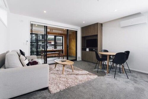 Affordable Apartment Hagley Park Super Fast Wifi