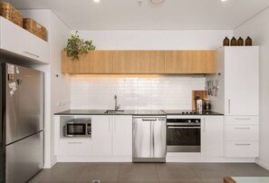 Fridge, microwave, oven, stovetop