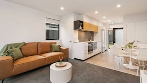 Unclassified image, 3 of 16, button - Style Location New Sunny 2Bdrms Free Park (Christchurch)