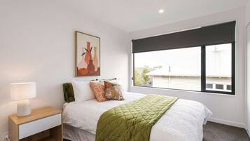 2 多间卧室、办公桌、熨斗/熨衣板、WiFi