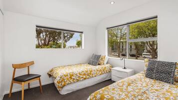 2 bedrooms, desk, iron/ironing board, free WiFi