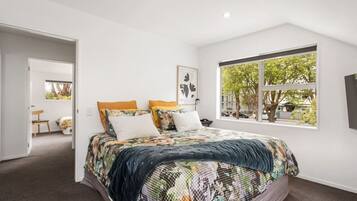 2 多间卧室、办公桌、熨斗/熨衣板、免费 WiFi