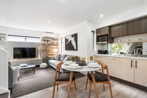 Interior - Convenient Urban Townhouse 2 carparks available (Christchurch)