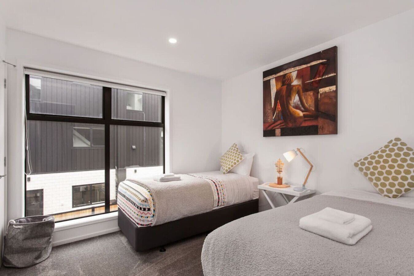 2 bedrooms, desk, iron/ironing board, WiFi