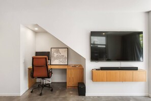 Interior - A luxurious Retreat Sleeps 6 (Christchurch)