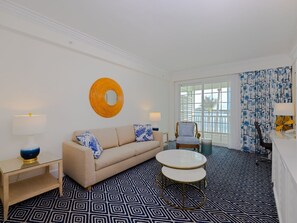 Smart TV - Marathon Beachfront | 2Kings, Veranda + 2LuxeBaths (Marathon)