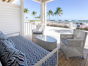 Terrace/patio - Marathon Beachfront | 2BR, Veranda + 2 Luxe Baths (Marathon)
