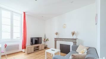 Smart TV, books, offices