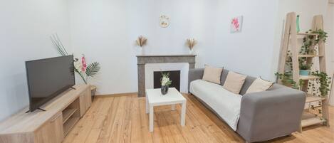 Smart TV, books, offices