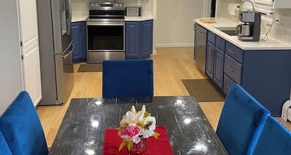 Luxurious and Spacious Family Home In Quiet and Pristine Area of Hamden