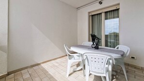 Terrace/patio - Comfortable Sea-front Flat (San Michele al Tagliamento)