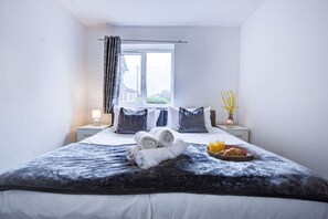 2 Schlafzimmer, Schreibtisch, WLAN, Bettwäsche