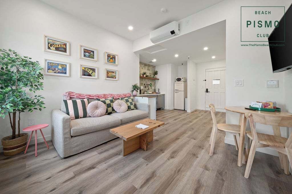 テレビ、書斎 / ワークスペース