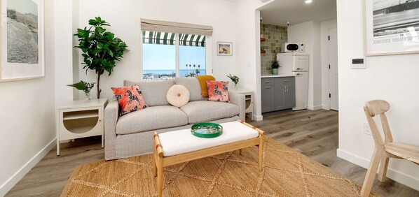 TV, offices - Ocean View Suite at Pismo Beach Club (Pismo Beach)