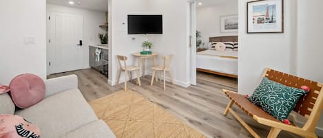 Téléviseur, bureau