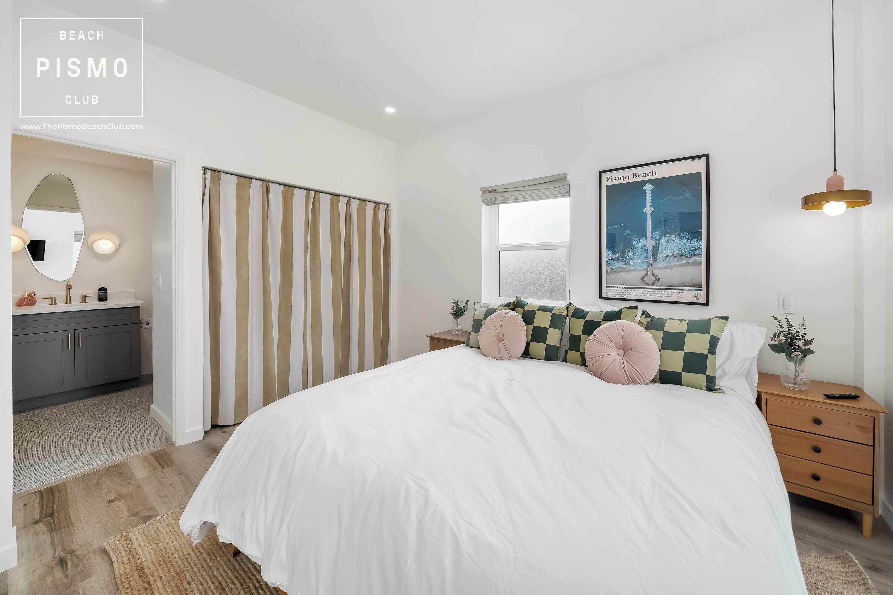 1 bedroom, desk, WiFi, bed sheets