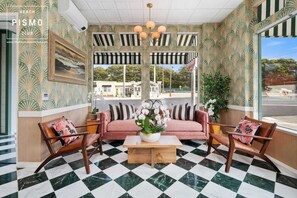 Interior - Studio Suite at Pismo Beach Club (Pismo Beach)