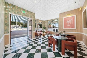 Dining - Ocean View Suite at Pismo Beach Club (Pismo Beach)