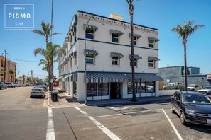 Exterior - Deluxe Downtown View Suite at Pismo Beach Club (Pismo Beach)