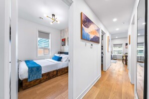 3 bedrooms, desk, iron/ironing board, free WiFi