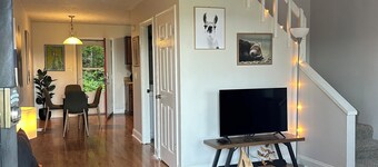 Relaxing 1 bedroom chalet 20 mins to Downtown Knoxville/University of Tennessee