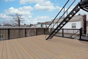 Property grounds - The McCaul by Casa Hotels | Bright Suite in DT (Toronto)