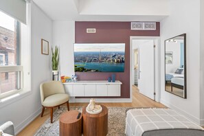 4 Schlafzimmer, Schreibtisch, Bügeleisen/Bügelbrett, kostenloses WLAN