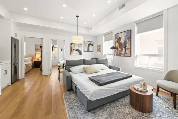 4 bedrooms, desk, iron/ironing board, free WiFi