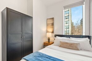 3 bedrooms, desk, iron/ironing board, free WiFi