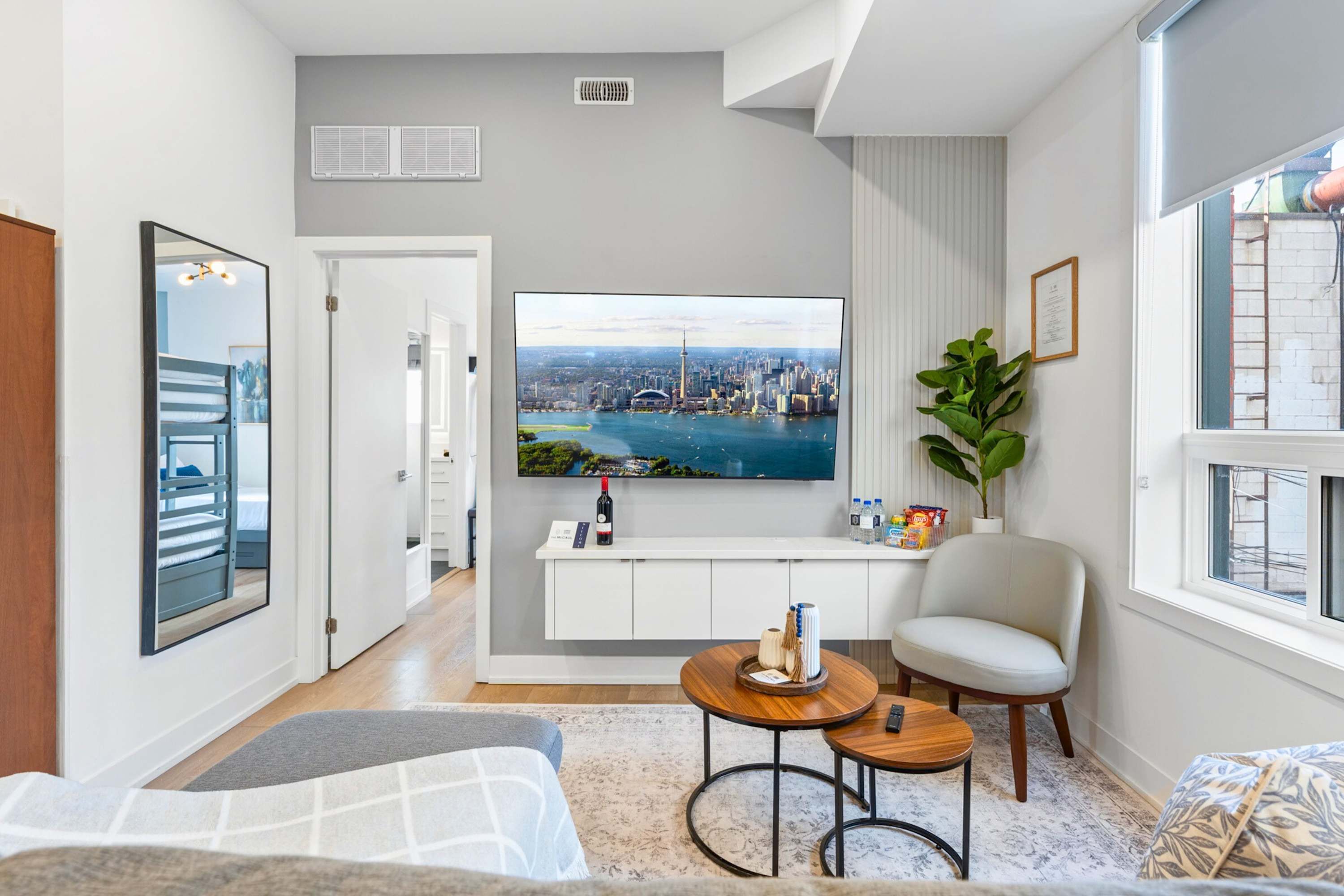 3 Schlafzimmer, Schreibtisch, Bügeleisen/Bügelbrett, kostenloses WLAN