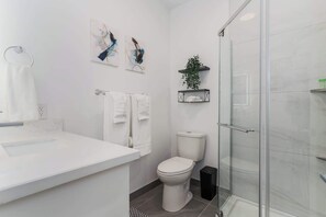 Doccia, asciugacapelli, asciugamani