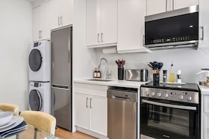 Fridge, microwave, oven, stovetop - The McCaul by Casa Hotels | Unbeatable Location (Toronto)