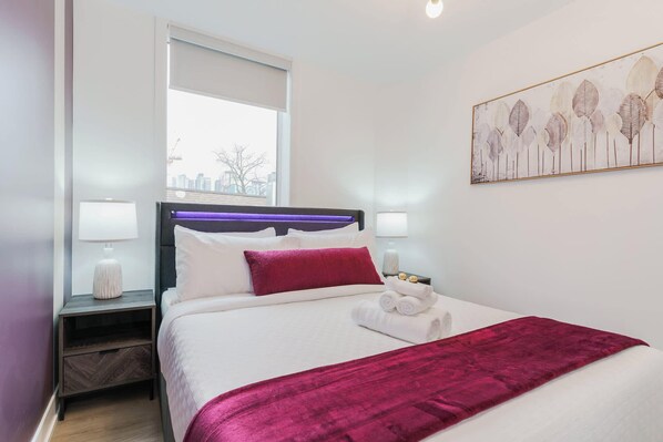 3 bedrooms, desk, iron/ironing board, free WiFi