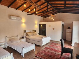 Τετράκλινο Δωμάτιο, Θέα στον Κήπο | Πρόσβαση για άτομα με αναπηρικό καροτσάκι 