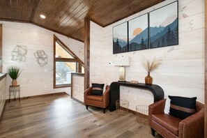 المنشأة من الداخل