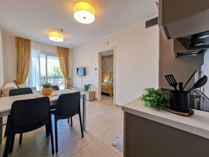 Studio, 1 Schlafzimmer, Terrasse, Meerblick | Esszimmer