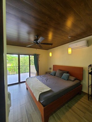 5 bedrooms, free WiFi, bed sheets