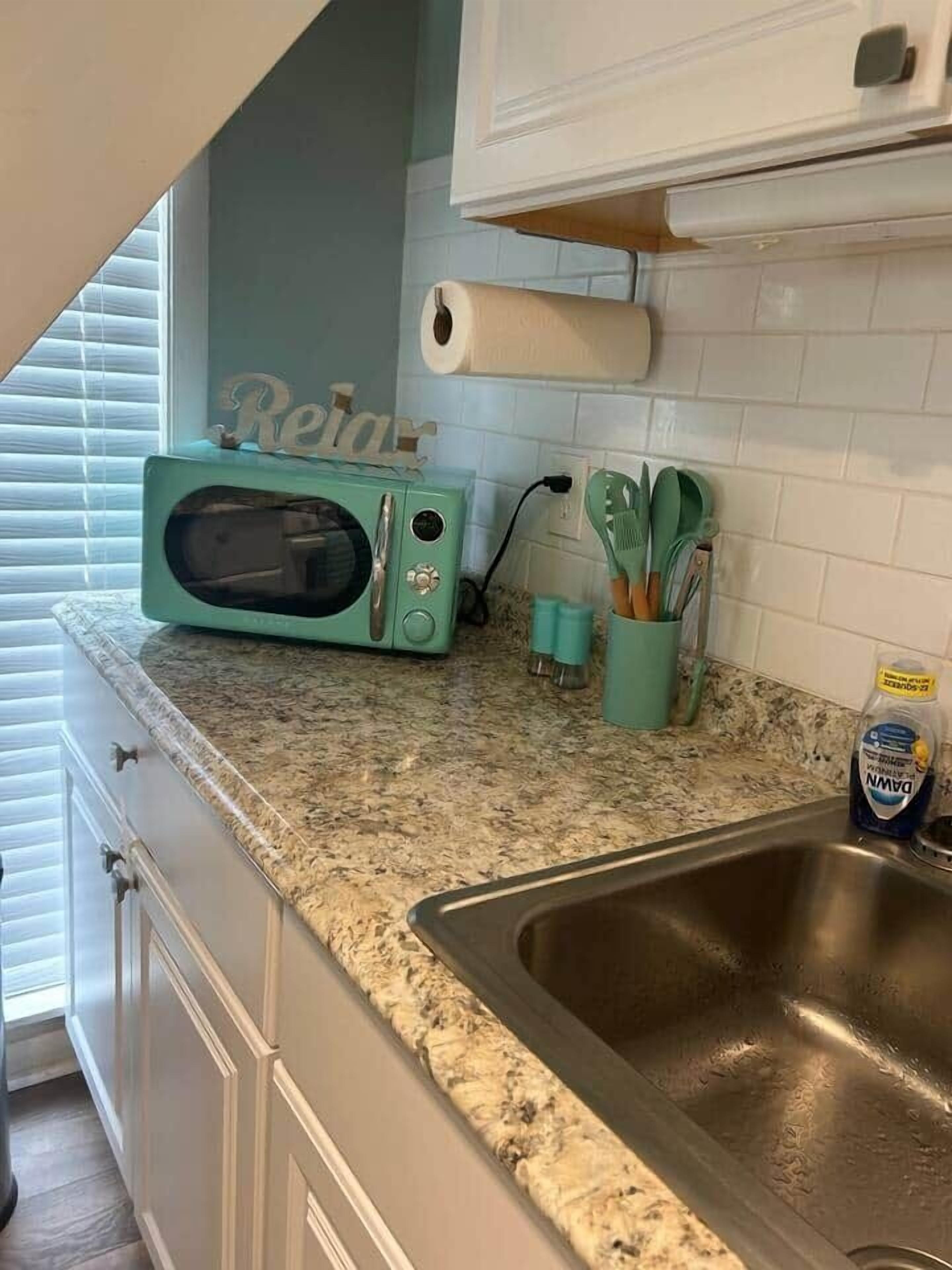 Cookware/dishes/utensils