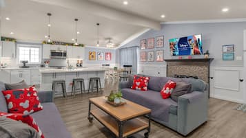 Älytelevisio, videopelejä, DVD-soitin, pöytätennispöytä