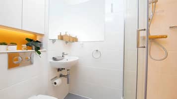 Estudio, para no fumadores | Baño
