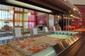 LĂ€genhet - 1 sovrum - terrass | Restauranger
