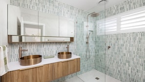 Shower, towels