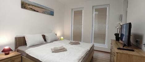 1 bedroom, iron/ironing board, WiFi, bed sheets