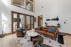 TV connectée, cheminée, jeux vidéo