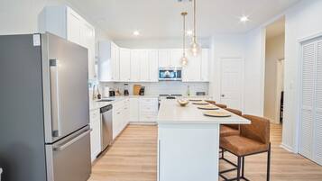 Rumah | 4 kamar tidur