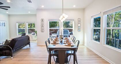 Urban Delight 4BR 3BA Near City Center