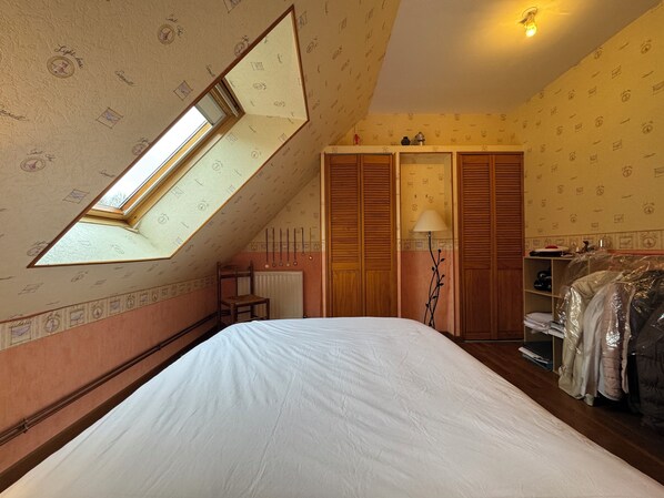3 Schlafzimmer, Bügeleisen/Bügelbrett, WLAN, Bettwäsche