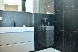 Apartment, 1 Bedroom, Terrace, Ocean View | Bathroom - Charming Apartment With Sea-view Terrace (San Michele al Tagliamento)