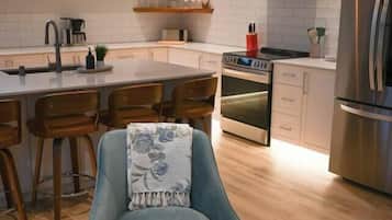 雪櫃、焗爐、爐具、洗碗機