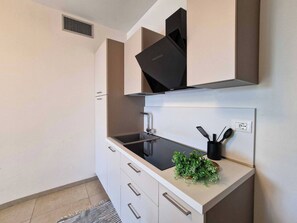 Apartamento, 1 habitación, terraza, vistas al mar | Interior